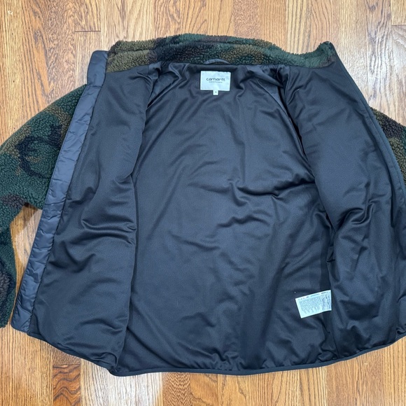 Carhartt WIP Woodland Camo Sherpa Jacket - Picture 9 of 11